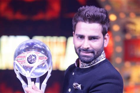 Bigg Boss 10 Finale - Bigg Boss Winner Manveer Gurjar - 875x583 ...