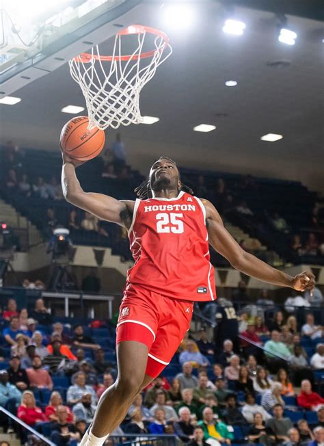 March Madness updates: Jarace Walker sets record, Houston Cougars fly ...