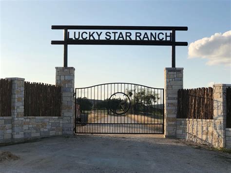 Ranch Gate Entrance Designs