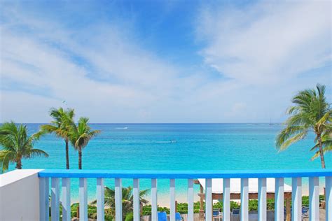 Best Beaches in Nassau Bahamas - Paradise Island Beach Club