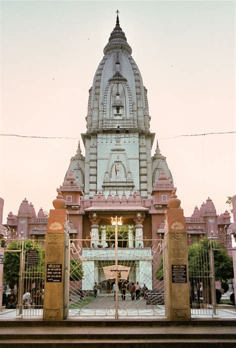 Kashi Vishwanath Temple, Varanasi | Ancient indian architecture, Indian ...