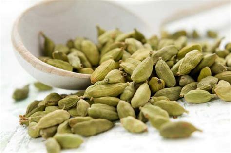 Health Benefits of Cardamom In Hindi | इलायची के स्वास्थ्य लाभ