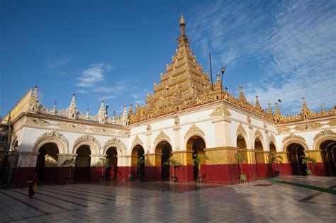 Mandalay, a cultural and religious hub in Myanmar