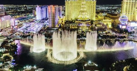 Fountains of Bellagio: The Bellagio Hotel Fountains Show in Las Vegas