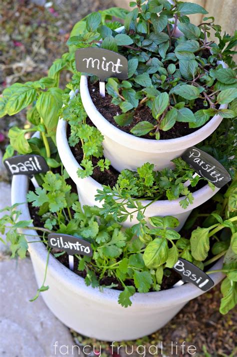 DIY-Stacked-Herb-Garden - The Idea Room