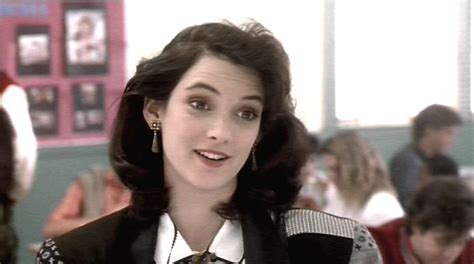 Heathers Veronica / Winona Ryder as Veronica Sawyer in Heathers (1988) : let's stand here ...