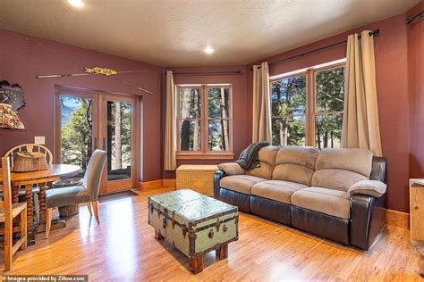 ‘Sister Wives’: Inside Robyn and Kody Brown’s $900,000 Flagstaff House