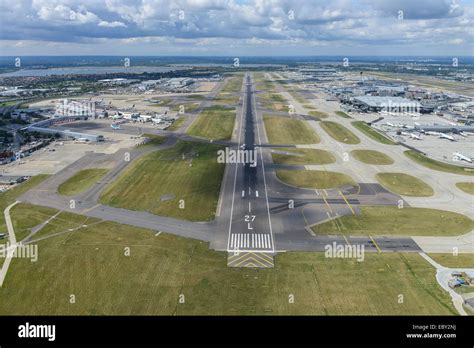 An aerial view looking West down runway 27L at Heathrow Airport, London Stock Photo - Alamy