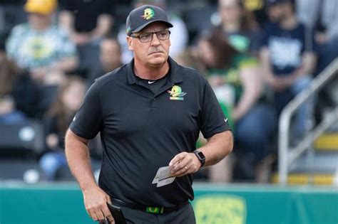 Mike White leaving Oregon Ducks softball program for Texas - oregonlive.com