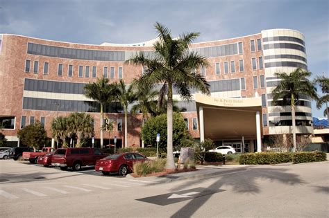 Medical facilities in Naples Florida