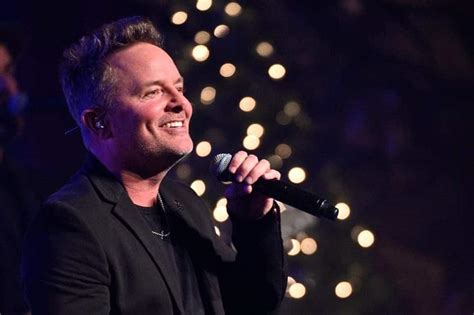 10 Best Chris Tomlin Songs of All Time - Singersroom.com