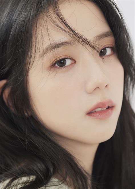 BLACKPINK's Jisoo Shines In New Profile Photos For Acting Career | Soompi