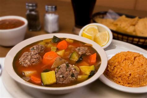 Sopa de albóndigas con verduras. Receta fácil | Receta | Recetas ...