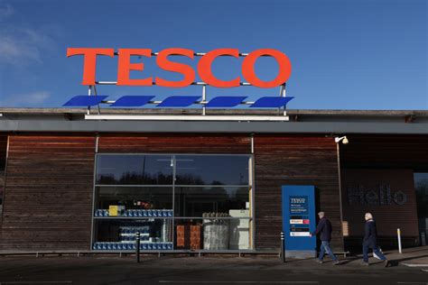 Tesco to close counters and hot delis affecting over 2,100 jobs