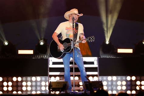 Jason Aldean Announces ‘Back in the Saddle’ Tour Dates – Rolling Stone