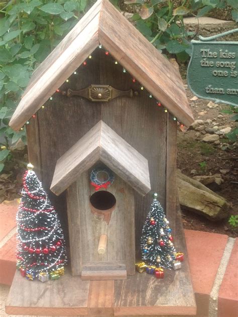 Christmas time bird house. | Bird house, Bird houses, Outdoor decor