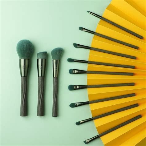 The twelve-piece makeup brush set🪞 is really all you need to nail any makeup l👀k | Makeup ...