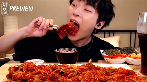 MUKBANG SPICY Seafood - YouTube