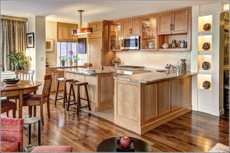 Oak Kitchen Cabinets With Hardwood Floors – Flooring Tips