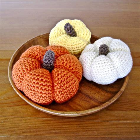 Crochet Pumpkins | Crochet pumpkin pattern, Pumpkin patterns free ...