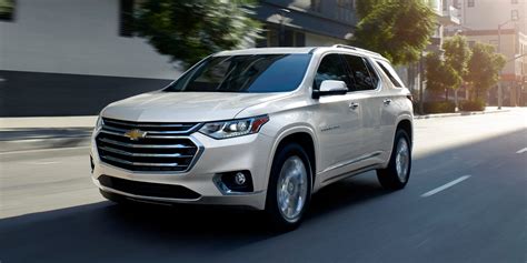 2021 Chevrolet Traverse Review, Pricing, and Specs