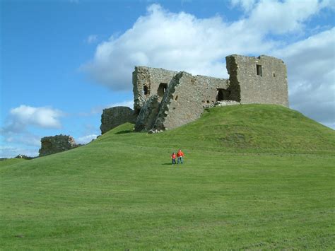 Wedderburn blog: motte and bailey castles