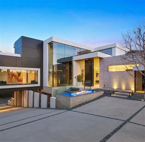 Pin on Modern house | Beverly hills houses, Mansions, Country house decor