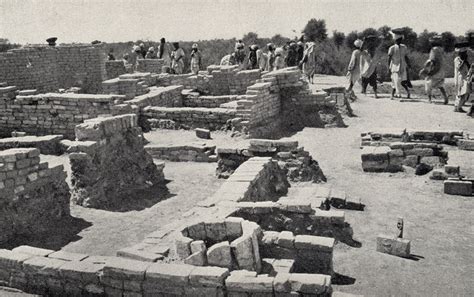 Excavations at Chanhu-daro 1935-36 | Harappa