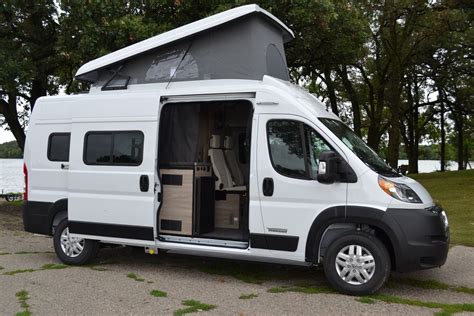 Winnebago debuts its first-ever pop-top camper van - Curbed