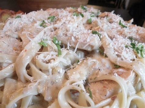 Copycat Recipe: Olive Garden's Chicken Alfredo - Savings Lifestyle