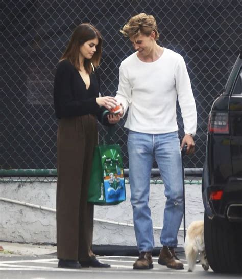 Kaia and austin | Austin butler, Butler outfit, Mens outfits