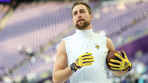 Adam Thielen, Carolina Panthers agree to deal after Vikings' release