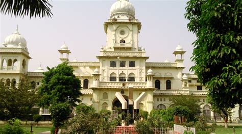 Lucknow University | Lucknow: Campus fury at shorts ‘ban’ - Telegraph India