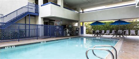 Hotel near LAX Airport with free Shuttle | LAX Airport Park and Fly Hotels