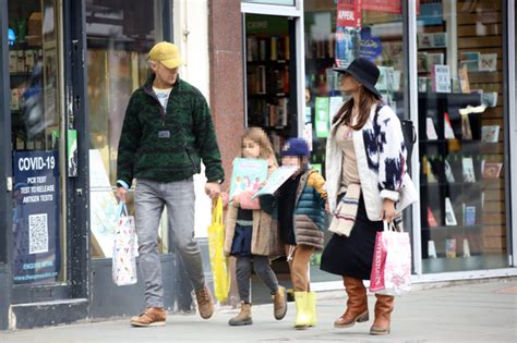 Ryan Gosling & Eva Mendes Spotted On Outing With Daughters In London ...