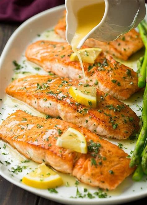 Des filets de saumon au beurre à l’ail et citron… C'est divin et facile à faire