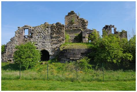 Sanquhar Castle | Sanquhar Castle is a ruined 13th-century c… | Flickr