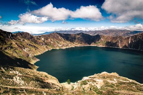 Quilotoa Loop: 3-days hike vs Day Trip to the crater | Tales From The Lens