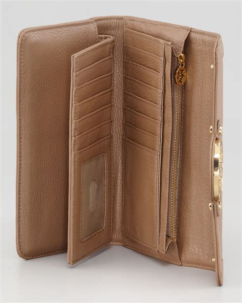 Tory burch Amanda Checkbook Wallet in Brown (black) | Lyst