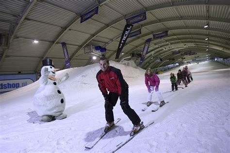 Zoek verkoeling op de indoor skibaan - Wintersportfacts.nl | Buiten, Wintersport, Zoeken