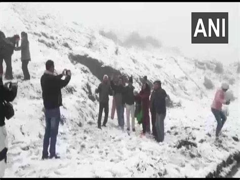 Tiger Hill in Darjeeling receives snowfall