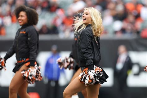 Bengals Cheerleader Is Turning Heads During Season Opener - The Spun