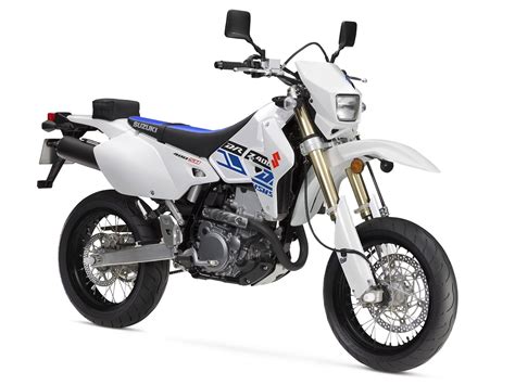 10 Most Popular Beginner Motorcycles on KBB.com | Kelley Blue Book