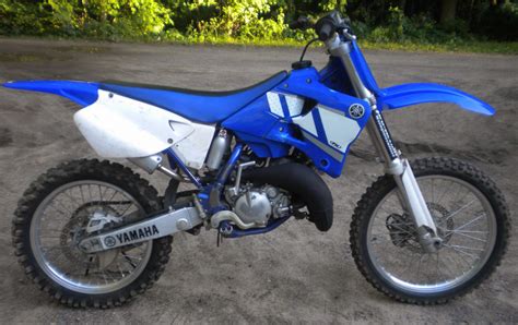 Yamaha YZ125 Review & Specs: Why It’s NOT Good For You - Motocross Hideout