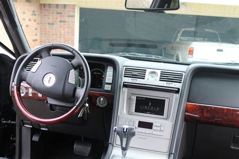 2006 Lincoln Navigator - Interior Pictures - CarGurus