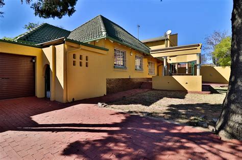 8 Bedroom House for Sale in Mondeor | Johannesburg - South Africa ...