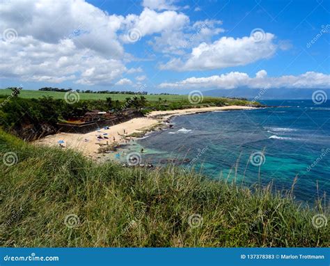 View of Ho`okipa Beach Park on Maui Stock Image - Image of clouds, green: 137378383