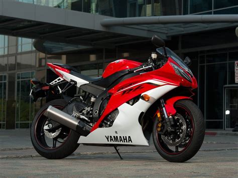 2013 Yamaha YZF-R6 Review - Top Speed