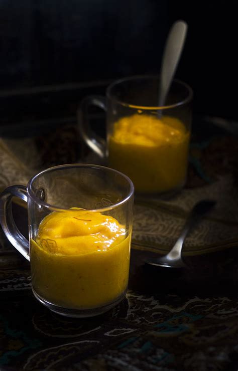 Aamras Recipe, How to make aamras, easy aamras recipe