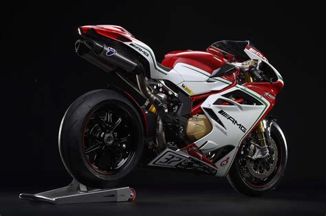 2015 MV Agusta F4 RC - Varese's Homologation Special - Asphalt & Rubber